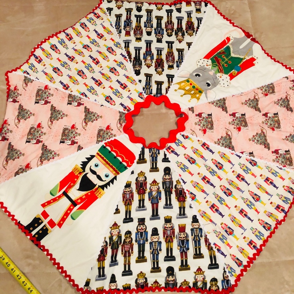 Nutcracker Christmas tree skirt